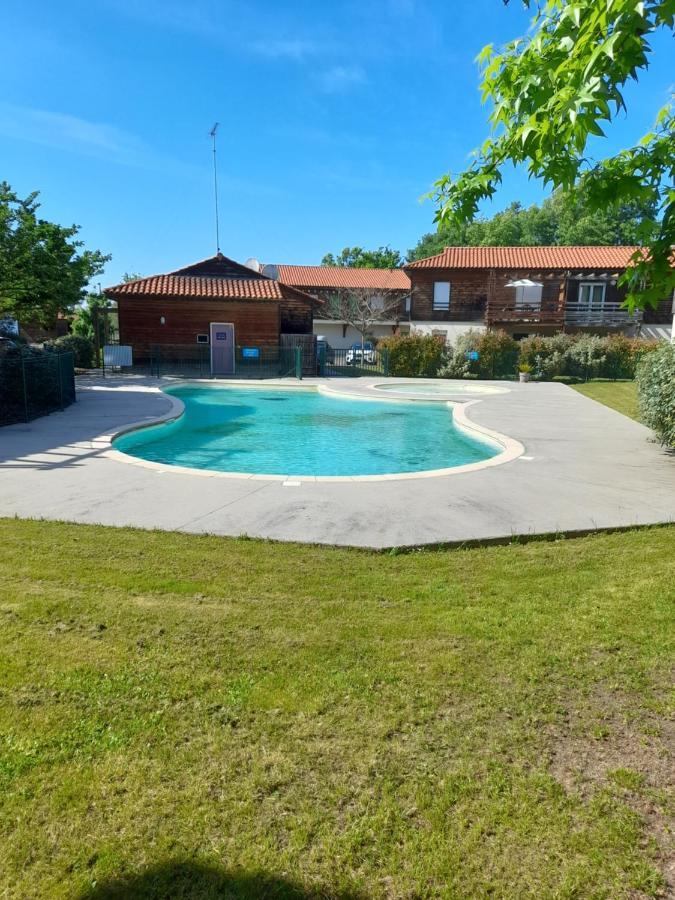 Appartement Les Terrasses Du Lac Aureilhan  Eksteriør bilde